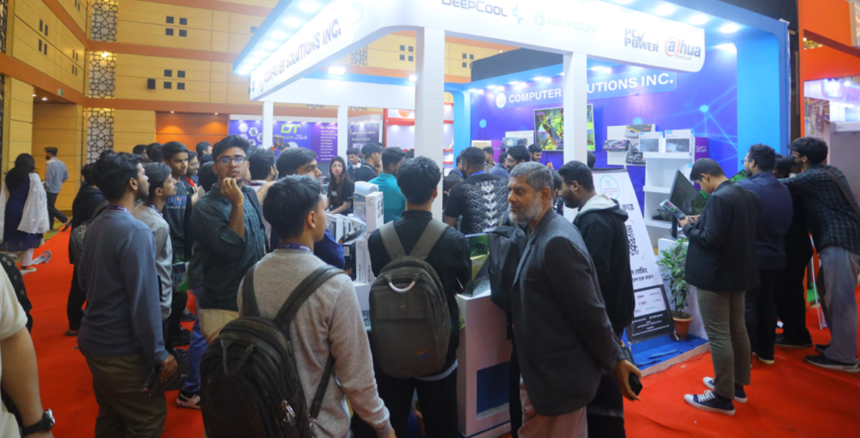 বিক্রি ও দর্শনার্থীর ভিড়ে সন্তুষ্ট ব্যবসায়ীরা, আরও বড় আয়োজনের প্রত্যয় আয়োজকদের